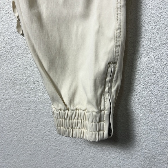 SPANX Stretch Twill Cargo Jogger with Ankle Zip in Parchm Cream Size 1X - Picture 4 of 16